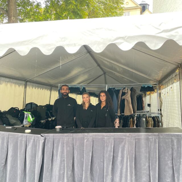Här var det Onsdags feeling på Filadelfia Convention Center 🎬✨ Våra grymma kollegor på plats på Rörstrandsgatan, alltid redo att hitta rätt talanger till våra kunderr! 🚀 Vi jobbar stenhårt, men aldrig utan att ha kul längs vägen. Glad fredag från oss alla!